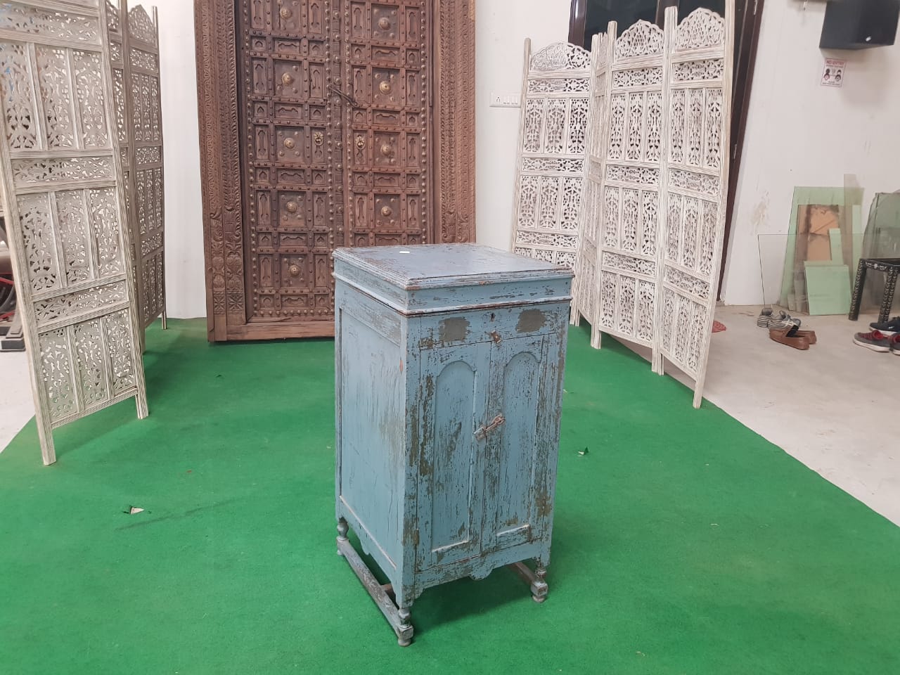 vintage kitchen cabinet (1) – ALPA CORP